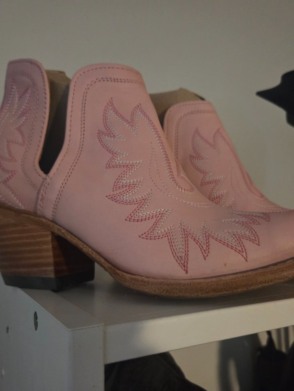 Ariat Pink Western Ankle Boots • Stacked Heel • Size 7.5